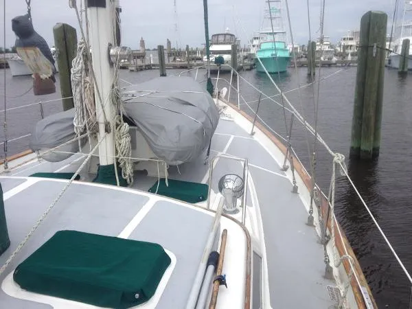 Slide: The Image of Gulfstar Sailmaster 50 1984 - 7