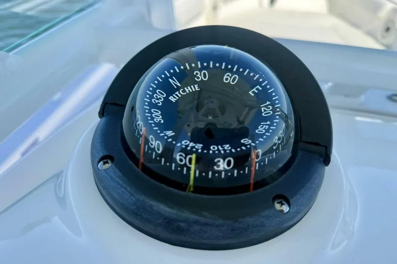 Slide: The Image of 2020 Everglades 243 CC - Helm/Electronics - 17