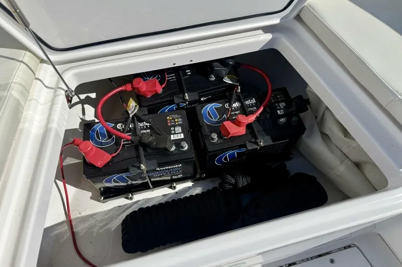 Slide: The Image of 2020 Everglades 243 CC - Storage Box - 28