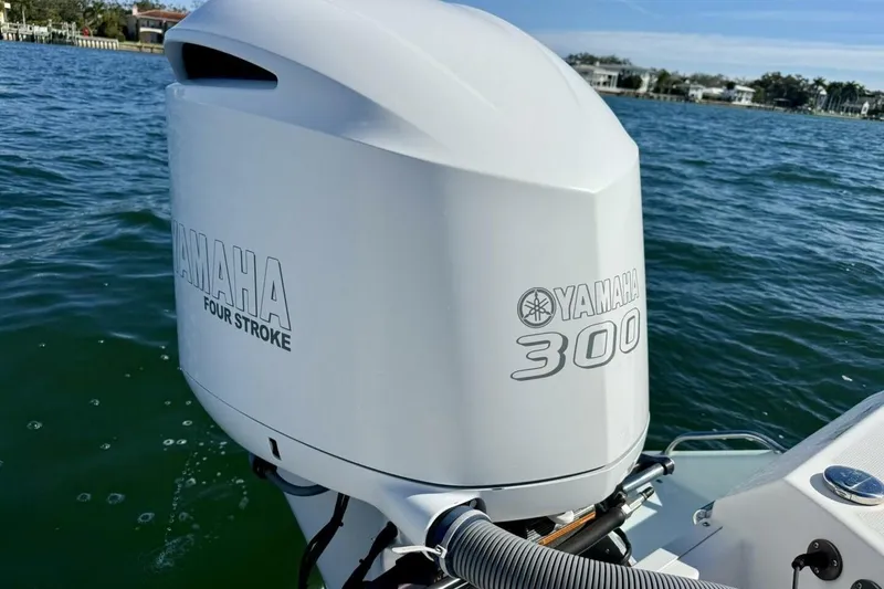 Slide: The Image of 2020 Everglades 243 CC - Outboard Engine - 50