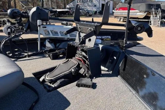 Slide: The Image of 2023 Crestliner XFC 189 boat deck with Minn Kota Ultrex trolling motor. - 7