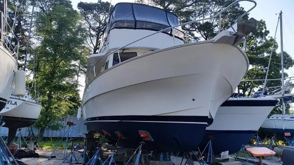 Slide: The Image of Mainship 40 Trawler 2008 - 3