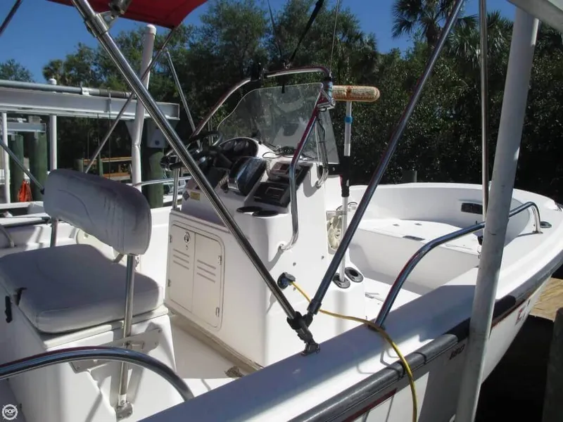 Slide: The Image of Boston Whaler Dauntless 180 2003 - 8
