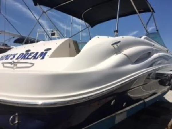 Slide: The Image of Sea Ray SunDeck 2005 - 9