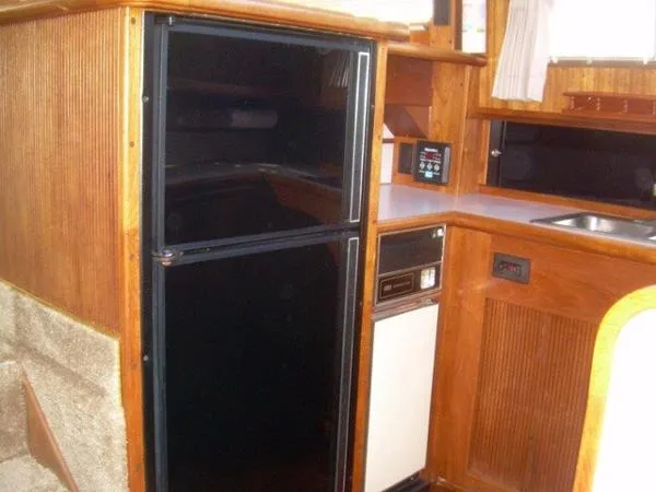 Slide: The Image of Tollycraft Cockpit Motor Yacht 1988 - 10