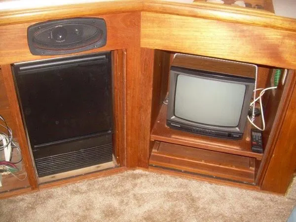 Slide: The Image of Tollycraft Cockpit Motor Yacht 1988 - 3