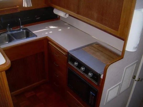 Slide: The Image of Tollycraft Cockpit Motor Yacht 1988 - 9