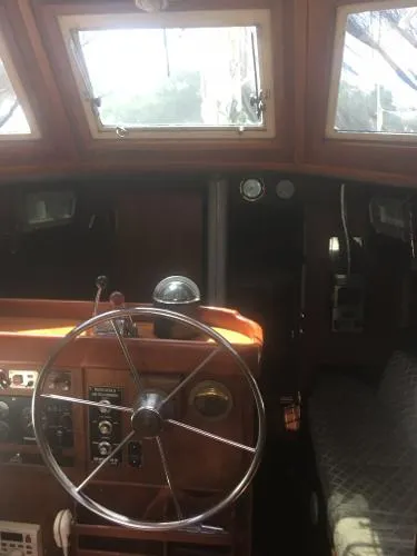Slide: The Image of Mariner Pilothouse 38 1981 - 3