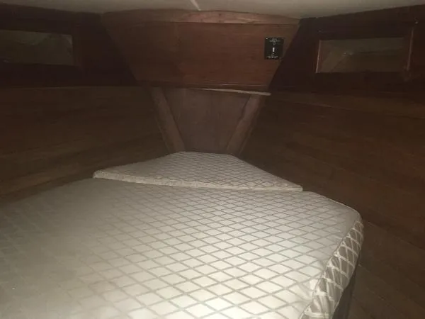 Slide: The Image of Mariner Pilothouse 38 1981 - 7