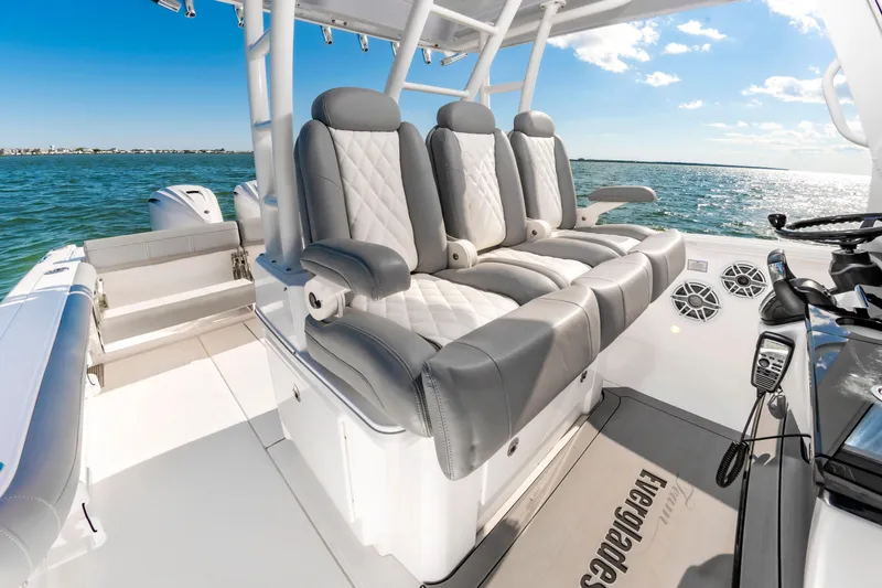 Slide: The Image of Everglades 335 Center Console 2023 - 14