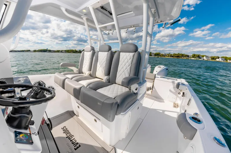 Slide: The Image of Everglades 335 Center Console 2023 - 16