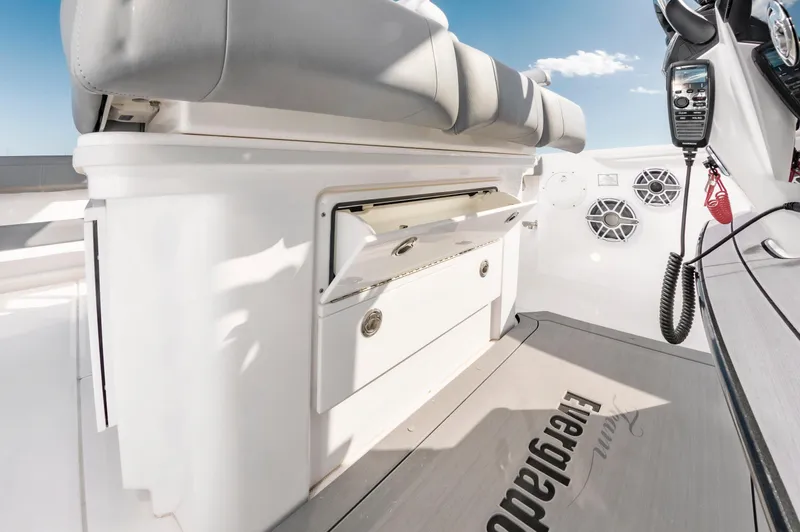 Slide: The Image of Everglades 335 Center Console 2023 - 17