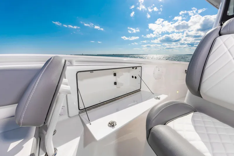 Slide: The Image of Everglades 335 Center Console 2023 - 31