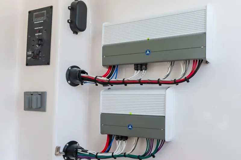 Slide: The Image of Everglades 335 Center Console 2023 - 38