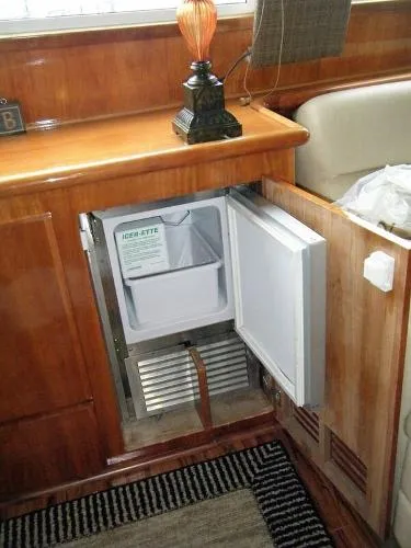 Slide: The Image of Navigator Classic 48 2003 - 10