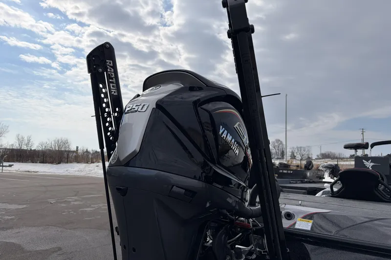 Slide: The Image of 2026 Skeeter ZXE20 boat with Yamaha 250 engine and Raptor anchor system. - 21