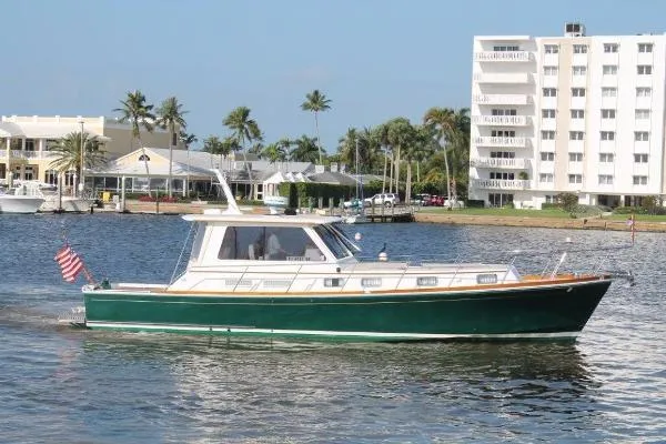 Slide: The Image of Grand Banks 43 Eastbay HX 2003 - 0