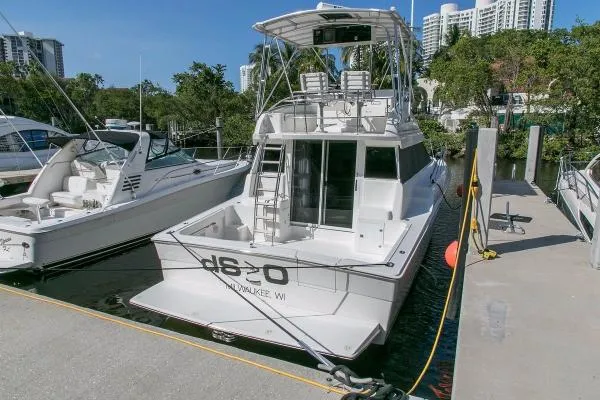 Slide: The Image of Silverton 41 Convertible 1998 - 10