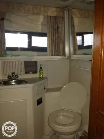 Slide: The Image of Carver Yachts 390 1994 - 4