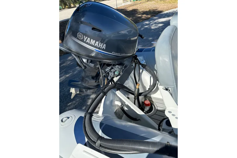 Slide: The Image of 2023 Highfield Classic 340 FCT with Yamaha outboard motor, detailed view. - 9
