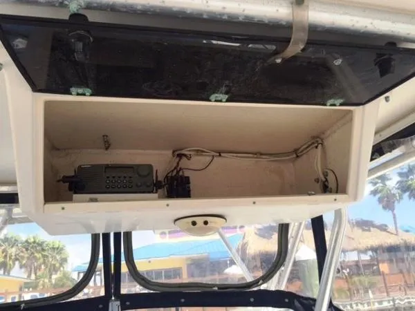 Slide: The Image of Grady-White 300 Marlin 4 Stroke 1999 - 7