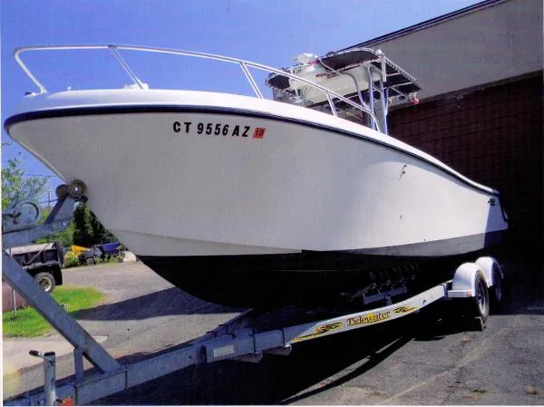 Slide: The Image of Mako 282 Center Console 2002 - 1