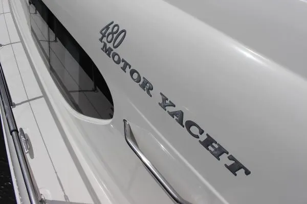 Slide: The Image of Sea Ray 480 Motor Yacht 2004 - 7