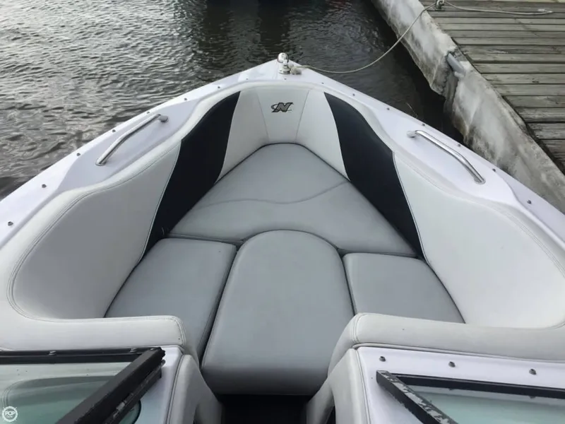 Slide: The Image of Correct Craft Super Air Nautique 210 2001 - 7