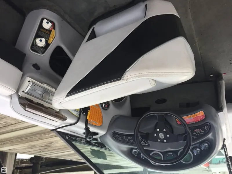 Slide: The Image of Correct Craft Super Air Nautique 210 2001 - 8