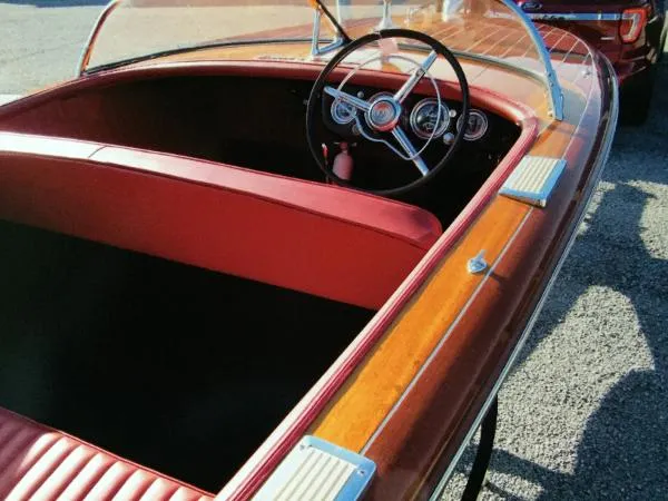 Slide: The Image of Chris-Craft 19 Capri 1957 - 7