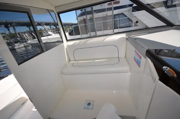 Slide: The Image of Bayliner Discovery 289 2007 - 8