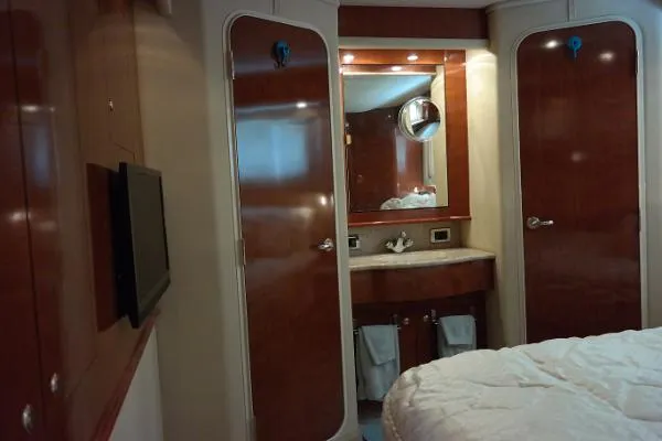 Slide: The Image of Sea Ray 390 Motor Yacht 2003 - 7