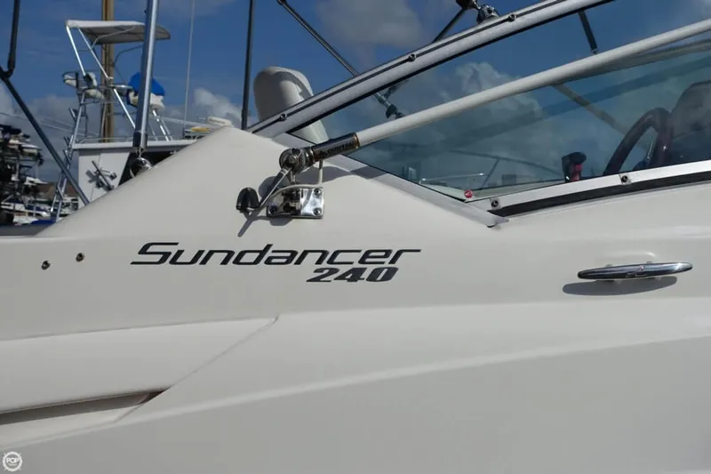 Slide: The Image of Sea Ray 240 Sundancer 2010 - 10