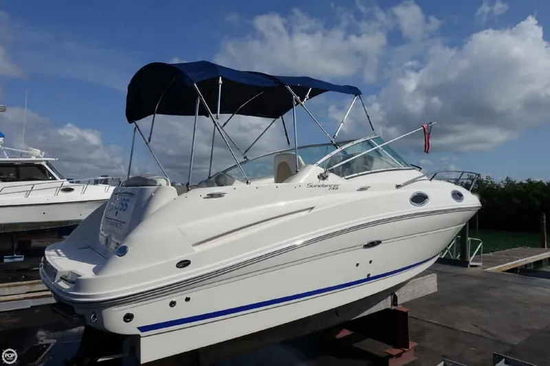 Slide: The Image of Sea Ray 240 Sundancer 2010 - 2
