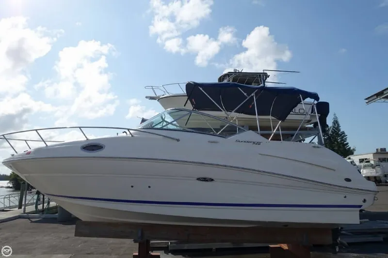 Slide: The Image of Sea Ray 240 Sundancer 2010 - 4