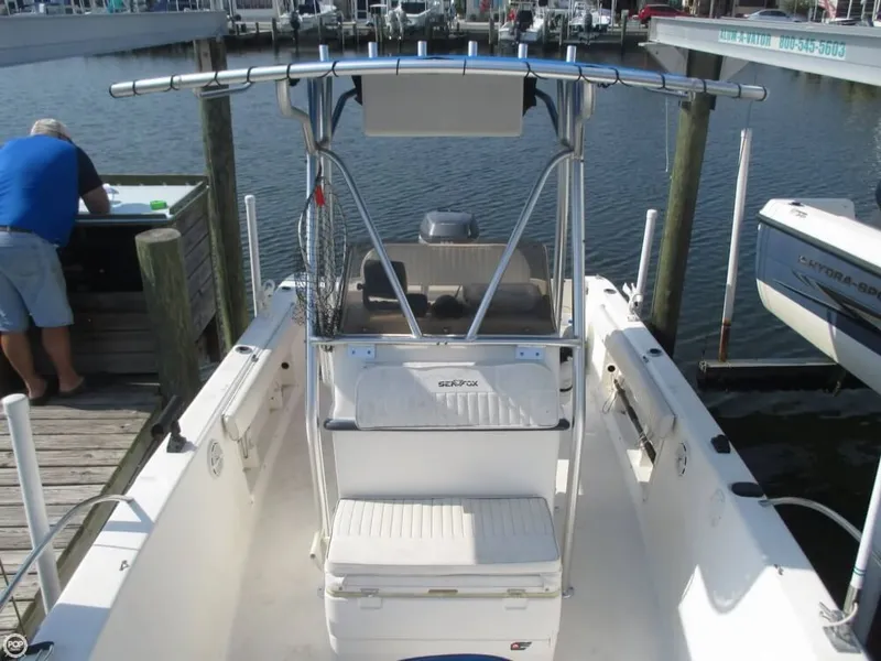 Slide: The Image of Sea Fox 230 2000 - 8