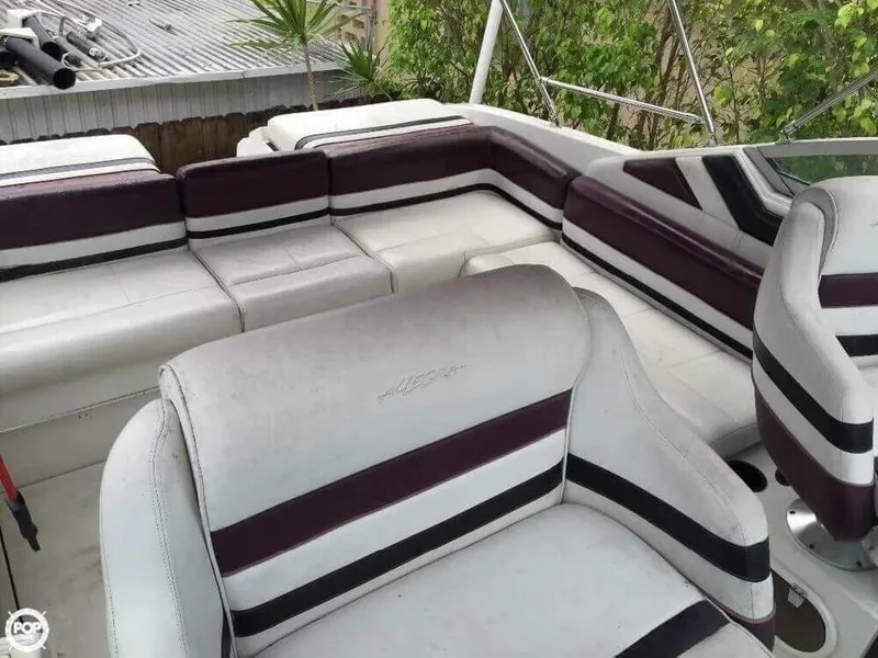 Slide: The Image of Carver Yachts Allegra 2587 1989 - 6