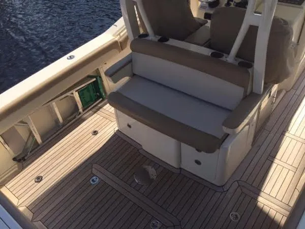 Slide: The Image of Scout Boats 345 XSF 2011 - 10