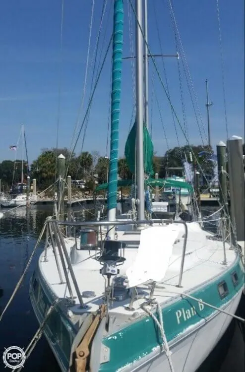 Slide: The Image of Morgan 41 Out-Island Ketch 1981 - 1