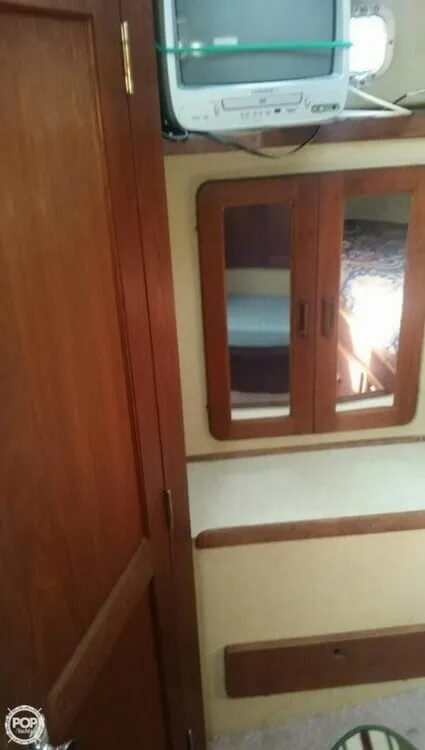 Slide: The Image of Morgan 41 Out-Island Ketch 1981 - 8