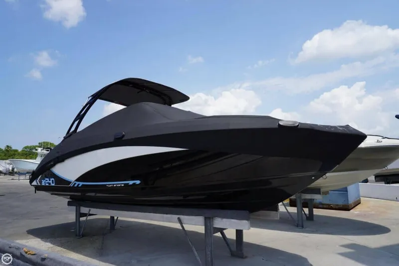 Slide: The Image of Yamaha AR 240 High Output 2015 - 2
