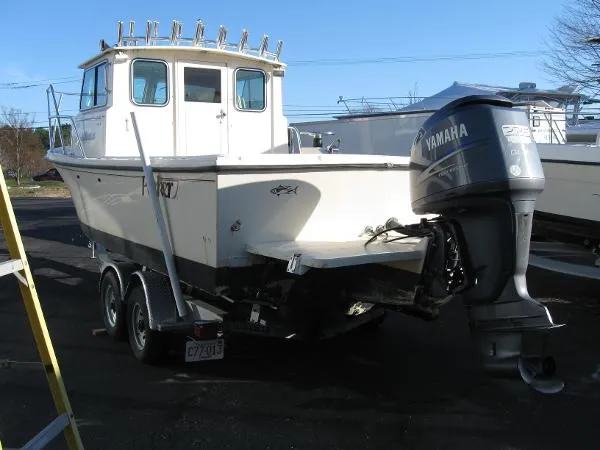 Slide: The Image of Parker Marine 2520 Modified V Sport Cabin 2002 - 5