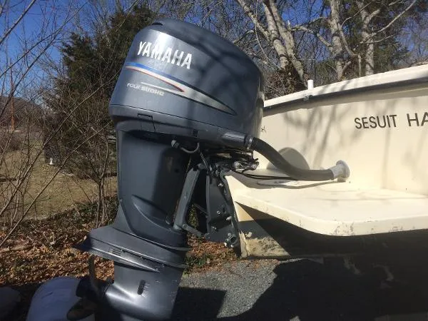 Slide: The Image of Parker Marine 2520 Modified V Sport Cabin 2002 - 6
