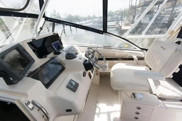 Slide: The Image of Grady-White 300 Marlin 2002 - 8