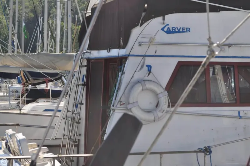 Slide: The Image of Carver Yachts 3326 Voyager 1978 - 10