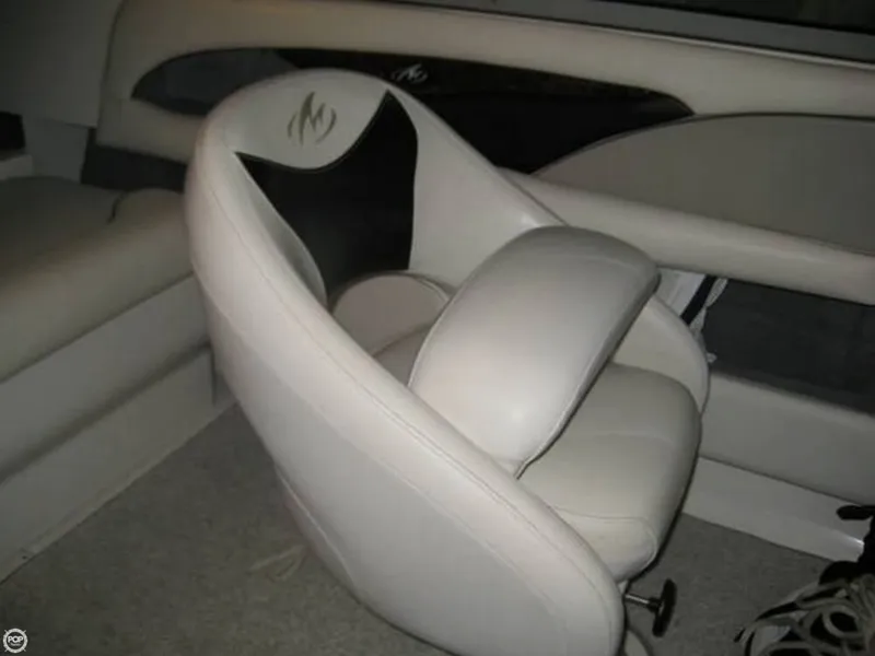 Slide: The Image of Monterey 200 LS Montura 2004 - 6