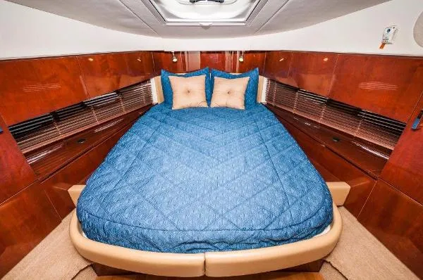 Slide: The Image of Sea Ray 470 Sundancer 2011 - 10