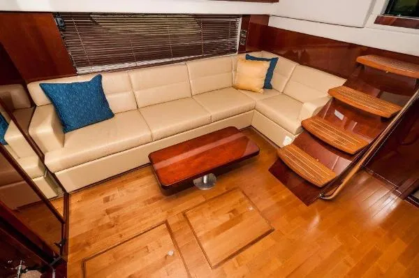 Slide: The Image of Sea Ray 470 Sundancer 2011 - 4