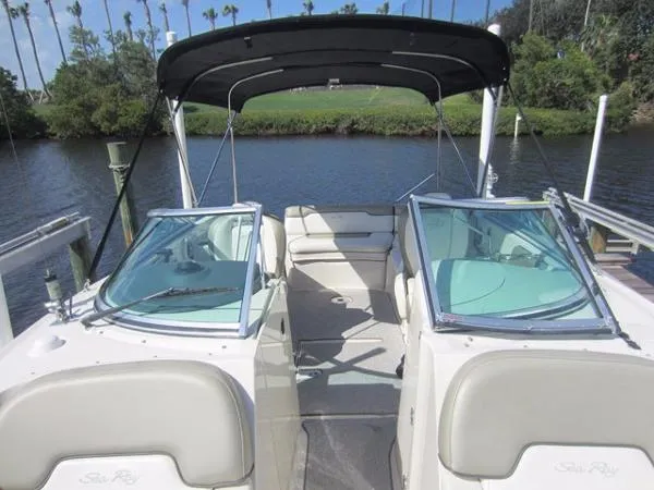 Slide: The Image of Sea Ray 260 Sun Deck 2007 - 5