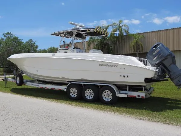 Slide: The Image of Wellcraft 35 Scarab Sport Open 2004 - 4